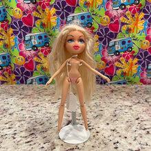Load image into Gallery viewer, Bratz Cloe Selfie Snaps Doll Legs Bend - #12 (Lot 3) Nude Fashion Doll Only