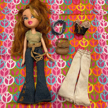 Load image into Gallery viewer, Bratz Meygan Strut it! Doll with Accessories 20B