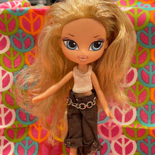 Load image into Gallery viewer, Bratz Kidz Cloe Doll Capri Pants, Top Shoes
