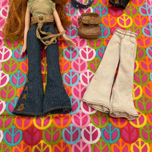 Load image into Gallery viewer, Bratz Meygan Strut it! Doll with Accessories 20B