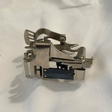Load image into Gallery viewer, Singer Sewing Machine #161561 Ruffler Foot Attachment (Pre-owned)