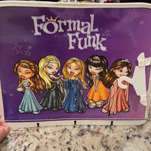 Load image into Gallery viewer, Bratz Dolls World Tour Carrying Case Page - Formal Funk (Pre-owned)