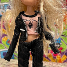 Load image into Gallery viewer, Bratz Doll Dynamite Cloe Doll Black outfit & Pink Shirt (Lot 15) #103 AS Shown