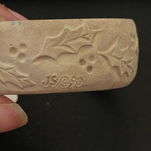 Load image into Gallery viewer, RARE Vintage 1990 Jim Shore Santa Unpainted Resin Bangle Bracelet Blank JS 90 Copyright #3