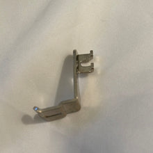 Load image into Gallery viewer, Singer Sewing Machine #161169 Pressure Foot Attachment (Pre-owned)