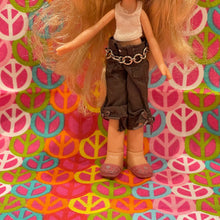 Load image into Gallery viewer, Bratz Kidz Cloe Doll Capri Pants, Top Shoes