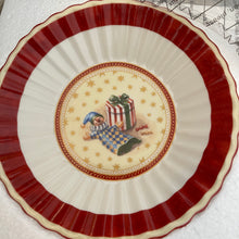 Load image into Gallery viewer, Villeroy & Boch Christmas Toy's Fantasy Clown Gift Candy Dish #3879