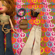 Load image into Gallery viewer, Bratz Meygan Strut it! Doll with Accessories 20B