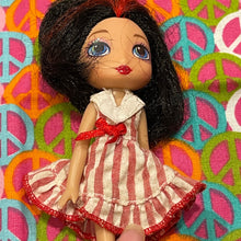 Load image into Gallery viewer, Paris Peppermint Creme Yummi-Land Creme Soda Pop Girl Doll (Pre-owned)