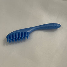 Load image into Gallery viewer, Britney Spears Doll Brush #3 Blue Narrow 2.5"  (Pre-Owned)