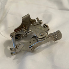Load image into Gallery viewer, Singer Sewing Machine #161561 Ruffler Foot Attachment (Pre-owned)