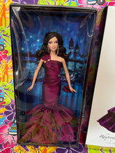 Load image into Gallery viewer, Mattel 2005 Rhapsody In New York Barbie Fan Club Doll #J0984