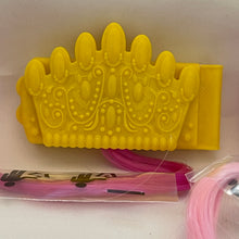 Load image into Gallery viewer, Burger King 2012 Girls Pinkalicious Hair Play Ponytail Barrette Set (2/Pack)