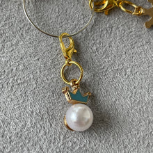 Load image into Gallery viewer, Boujee Bling Charm Collections - Crowns and Pearls Mobile Dust Plug