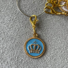 Load image into Gallery viewer, Boujee Bling Charm Collections - Crowns and Pearls Mobile Dust Plug
