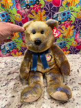 Load image into Gallery viewer, Ty Beanie Buddy 2000 Collector Clubby III Bear (Retired)