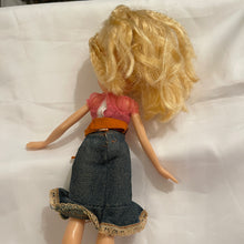 Load image into Gallery viewer, Bratz Strut it Cloe Doll Pink Lipstick Lot 15 #109 Shoes As Shown