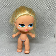 Load image into Gallery viewer, MGA Bratz Babyz Doll Cloe Blue Stars Earring Streaks in Hair 4.5" (Pre-Owned) #B-38