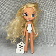 Load image into Gallery viewer, MGA Bratz Girlz Kidz Snap Doll Cloe Earrings Blue Eyes 6.0" (Pre-Owned) #B-33