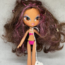 Load image into Gallery viewer, MGA Bratz Girlz Kidz Snap Doll Yasmin Pink Streak Glitter Eye Shadow 6" (Pre-Owned) #B-36