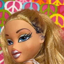 Load image into Gallery viewer, Bratz Cloe Doll #C91 Lot 9 Nude Fashion Doll Only Ink in Hair