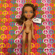Load image into Gallery viewer, Bratz Fianna Spa Day Doll #C86 Lot 20A Nude Fashion Doll Only