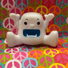 Load image into Gallery viewer, PlayMonster Yeti in My Spaghetti White Replacement Figure