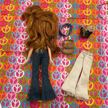 Load image into Gallery viewer, Bratz Meygan Strut it! Doll with Accessories 20B