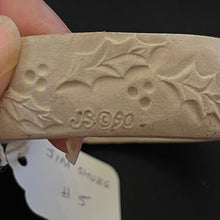 Load image into Gallery viewer, RARE Vintage 1990 Jim Shore Santa Unpainted Resin Bangle Bracelet Blank JS 90 Copyright #5