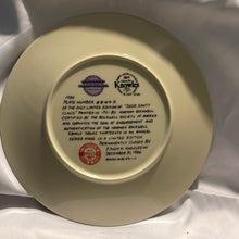 Load image into Gallery viewer, Vtg Bradford Exchange Norman Rockwell Plate Christmas 1986 Deer Santy Claus (Pre-owned)