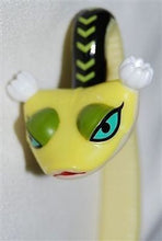 Load image into Gallery viewer, McDonald&#39;s 2008 Dreamworks Kung Fu Panda Master Viper Snake Toy #4

