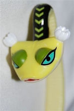 Load image into Gallery viewer, McDonald&#39;s 2008 Dreamworks Kung Fu Panda Master Viper Snake Toy #4
