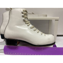 Load image into Gallery viewer, Riedell Youth White Leather Ice Skates Fiesta Blade Guards Jr Size 1 (Pre-owed)
