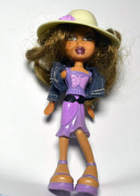 Load image into Gallery viewer, McDonald&#39;s 2002 Bratz Cutting Edge Cool &quot;Yasmin&quot; Toy #5 (pre-owned)
