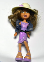 Load image into Gallery viewer, McDonald's 2002 Bratz Cutting Edge Cool "Yasmin" Toy #5 (pre-owned)