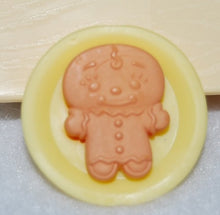 Load image into Gallery viewer, Mattel Barbie Doll Kitchen Accessory #7 Gingerbread Boy/Girl Plate (Pre-Owned)