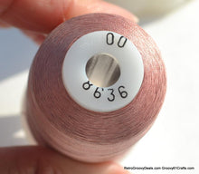 Load image into Gallery viewer, Vintage Utica/Gudebrod Rod Wrapping Sewing P-T SILK THREAD Spool
