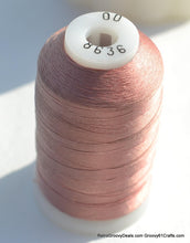 Load image into Gallery viewer, Vintage Utica/Gudebrod Rod Wrapping Sewing P-T SILK THREAD Spool