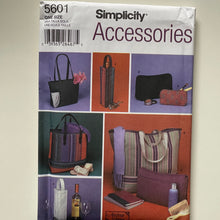 Load image into Gallery viewer, Simplicity 2002 Accessories 5601 Sewing Patterns Tote Bags

