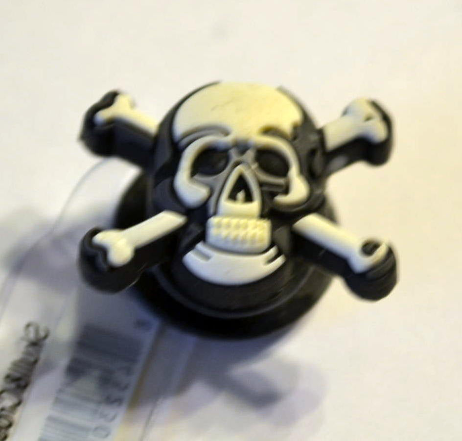 2006-07 Pirate Skull with Cross Bones Jibbitz™ Shoe Charms