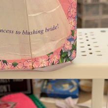 Load image into Gallery viewer, Mattel 2000 African American Princess Bride Barbie #28252