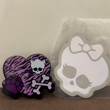 Load image into Gallery viewer, McDonald's 2014 Monster High Clawsome Magnet Clip Toy #7