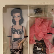 Load image into Gallery viewer, Mattel 2002 A Model Life Silkstone Barbie Doll Giftset #B0147
