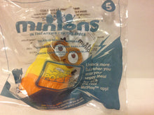 Load image into Gallery viewer, McDonald's 2015 Talking Minions Caveman Minion Toy #5