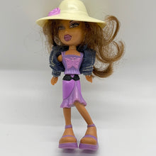 Load image into Gallery viewer, McDonald's 2002 Bratz Cutting Edge Cool "Yasmin" Toy #5 (pre-owned)