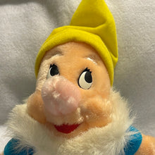 Load image into Gallery viewer, Disneyland Walt Disney World Snow White Happy 7" Plush Doll Toy (Pre-Owned)