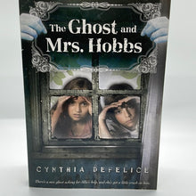 Load image into Gallery viewer, The Ghost And Mrs Hobbs Paperback By Defelice Cynthia (Pre Owned)