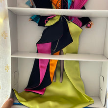 Load image into Gallery viewer, Mattel 1998 Masquerade Gala Collection Rendezvous Barbie #20647