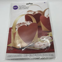 Load image into Gallery viewer, Wilton Heart Shaped Handle Treat Boxes Kraft &amp; Red 4-Boxes
