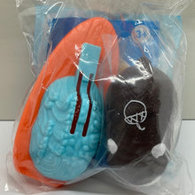 Load image into Gallery viewer, Burger King 2010 Surfin' Zhu Zhu Pets Scoodles Hamster